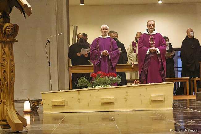 Requiem und Beisetzung P. Albert Alten&auml;hr